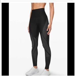 Mapped out high rise Lululemon leggings